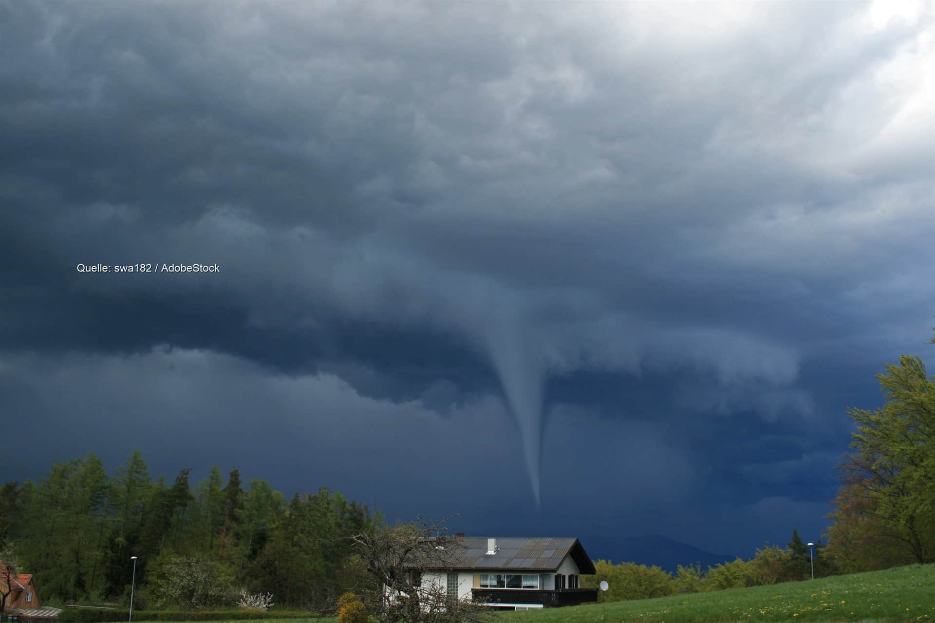 Tornados in Hessen und Brandenburg: Häuser unbewohnbar
