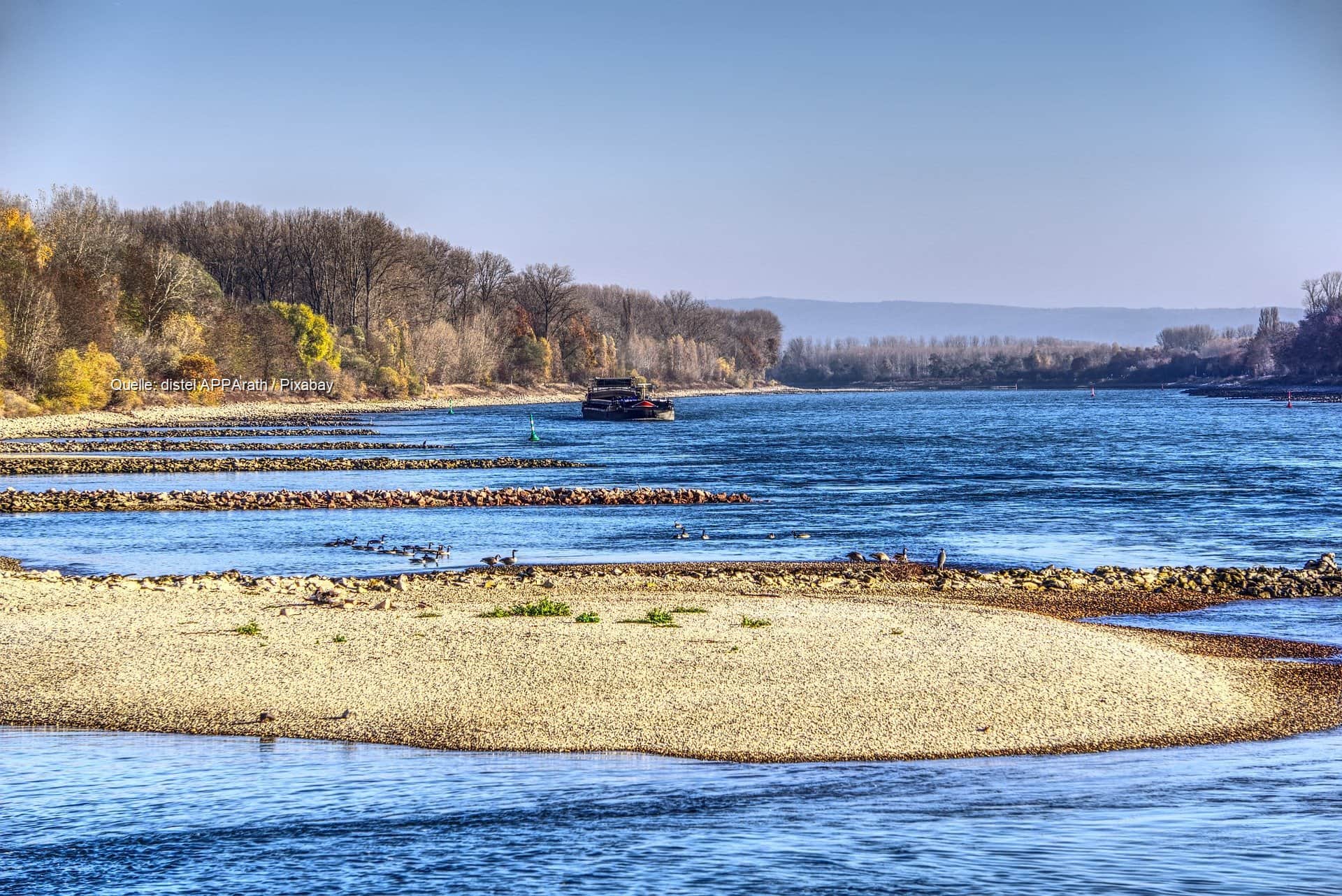 Rhein-Niedrigwasser bei Kaub: Frachter laden nur Teilmengen