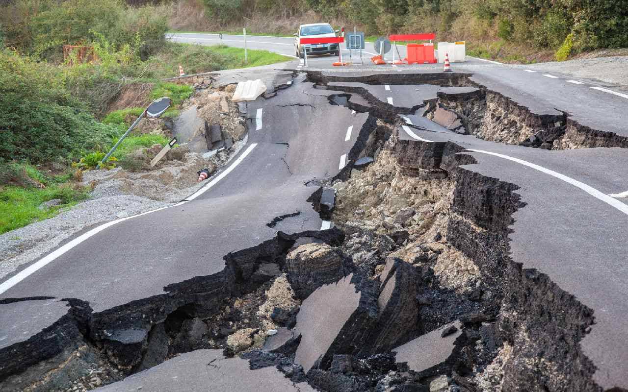 Verletzte und Tote bei Erdbeben in Japan